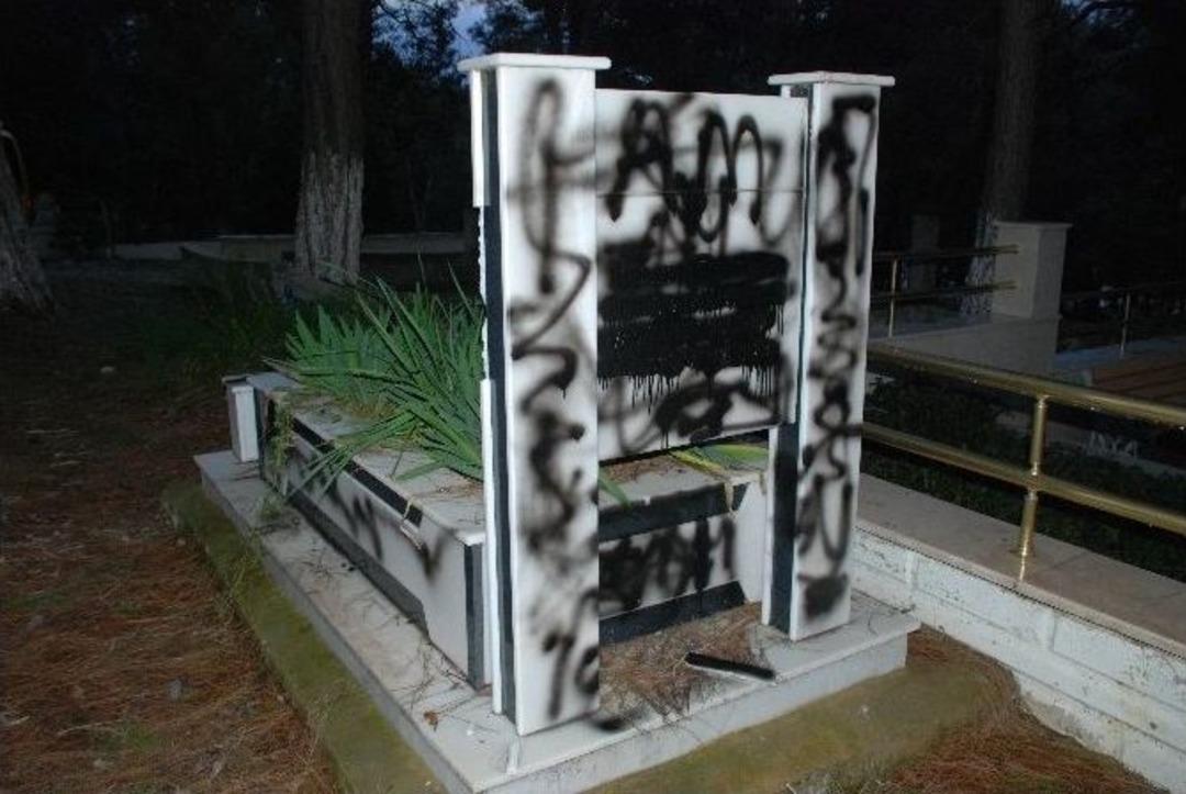 Manavgat&rsquo;ta Mezar Taşı Tahribatı