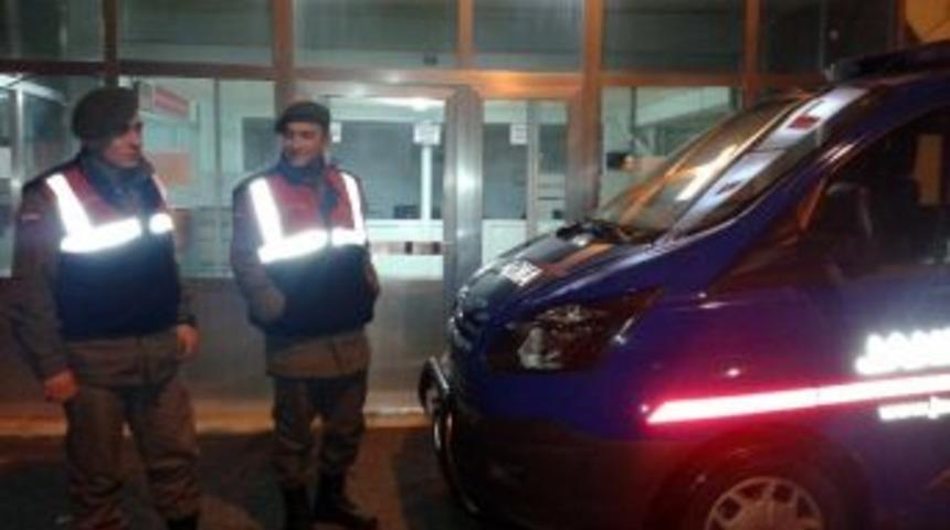 Mahalle Meydanında Kavga: 3 Yaralı