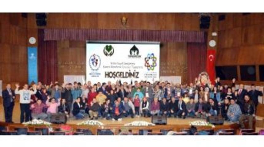 İşitme Engelli Gen&ccedil;lere Kocatepe Camii&rsquo;nde, Manevi Mimarlar Anlatıldı