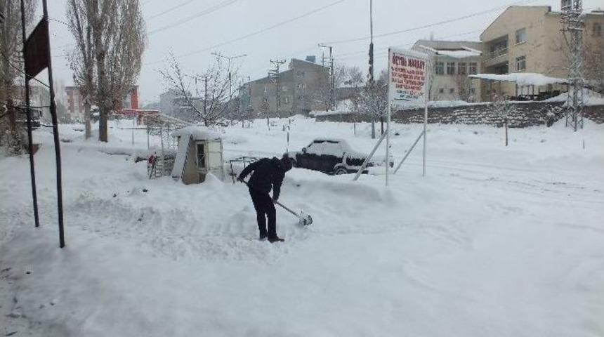 Malazgirt&rsquo;te Kar Yağışı