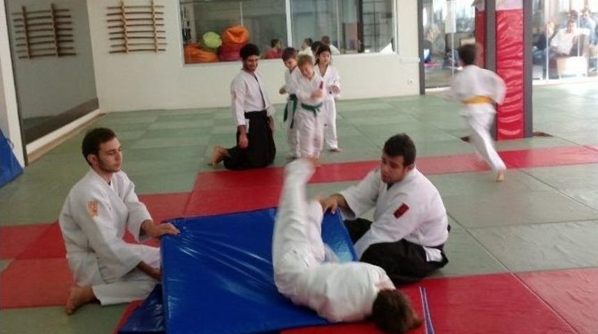 Do&ccedil;. Dr. G&uuml;ndoğdu: "aikido, Beden Ve Beyin Gelişimi İ&ccedil;in Faydalıdır"