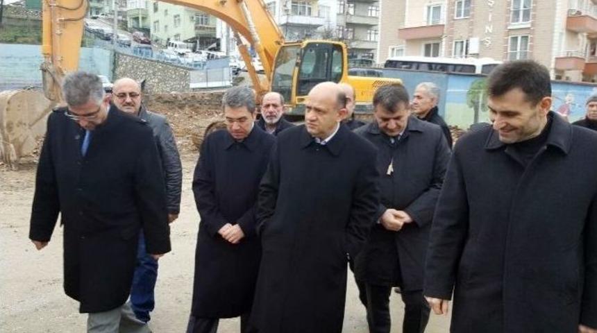 Bakan Işık: "gölcük’e 40 Milyon Liralık Eğitim Yatırımı Yapılacak"