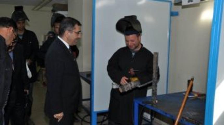 180 İşsiz Gen&ccedil; Meslek Sahibi Olacak