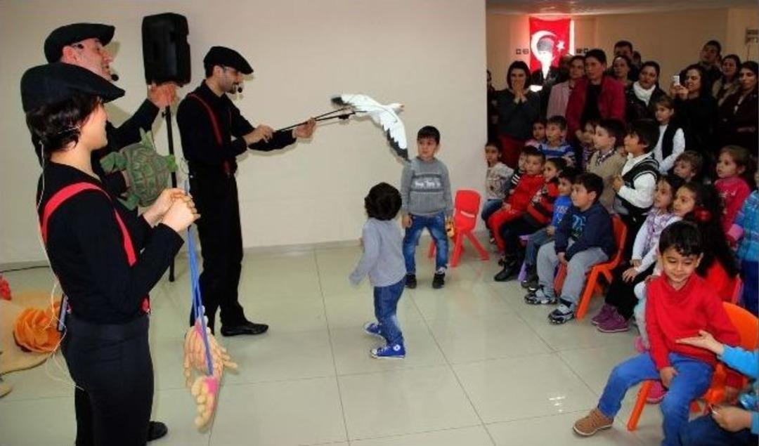 Begos&rsquo;tan &Ccedil;ocuklara S&ouml;mestr Armağanı