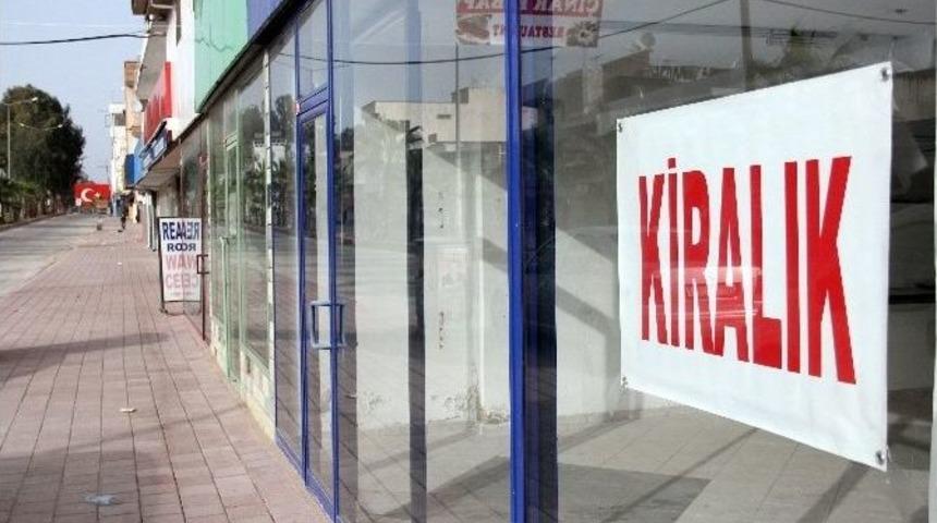 "k&uuml;&ccedil;&uuml;k Amerika"da A&ccedil;ık D&uuml;kkan Kalmadı