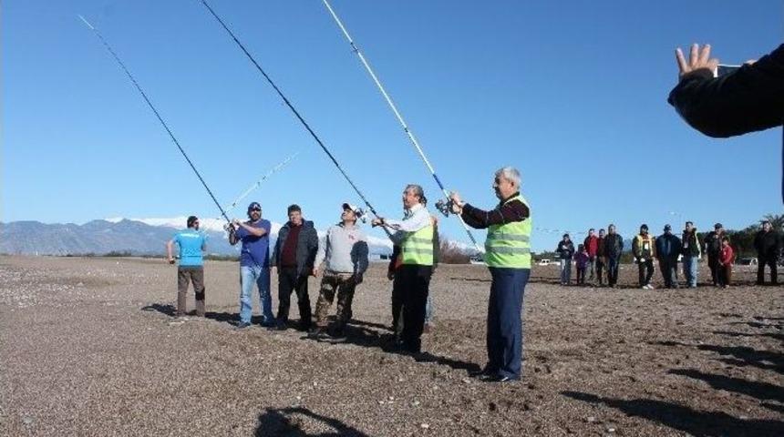 Kumluca&rsquo;da Balık Tutma Yarışması