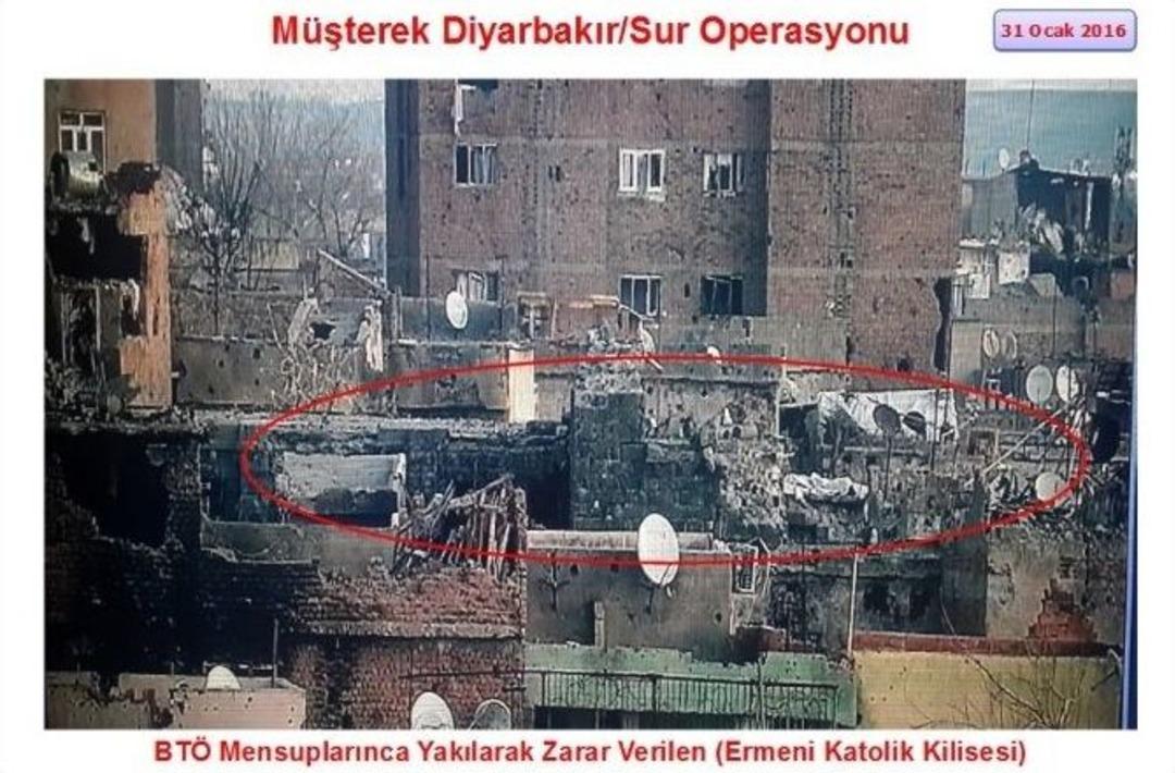 Pkk&rsquo;lı Ter&ouml;ristler Sur&rsquo;da Kiliseleri Yakıp Yıktı