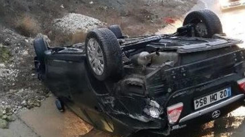 G&ouml;lbaşı&rsquo;nda Otomobil Takla Attı