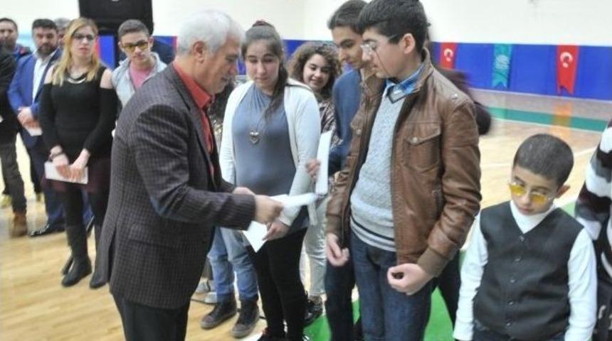 Buges Sporcularına Başkan Bozbey&rsquo;den &Ouml;d&uuml;l