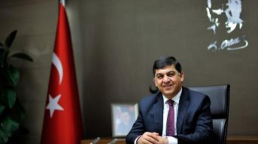 Başkan Fadıloğlu, Gaziantep&rsquo;e &rsquo;gazi&rsquo; Unvanının Verilişini Kutladı