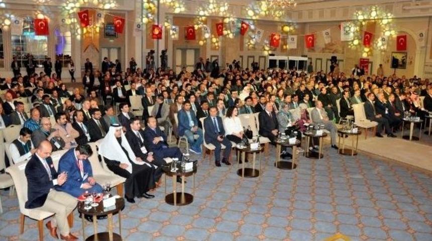 "arap &Uuml;lkeleri Sağlık Turizmine 57 Milyar Dolar Harcıyor"