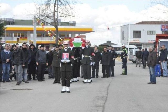 63 Yaşındaki Kıbrıs Gazisi Askeri Törenle Son Yolculuğuna Uğurlandı