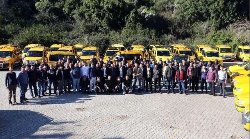 Antalyalı Taksicilerin Birlik G&ouml;sterisi