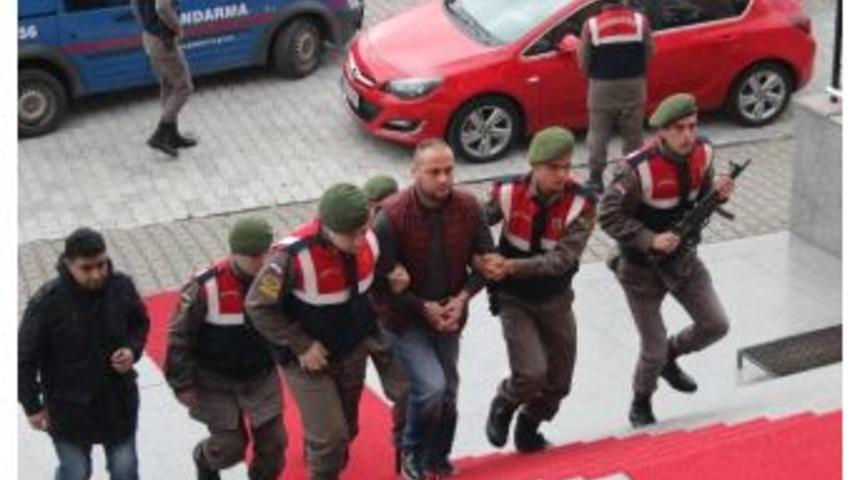 Cinayet Zanlısı Adliyeye Sevk Edildi