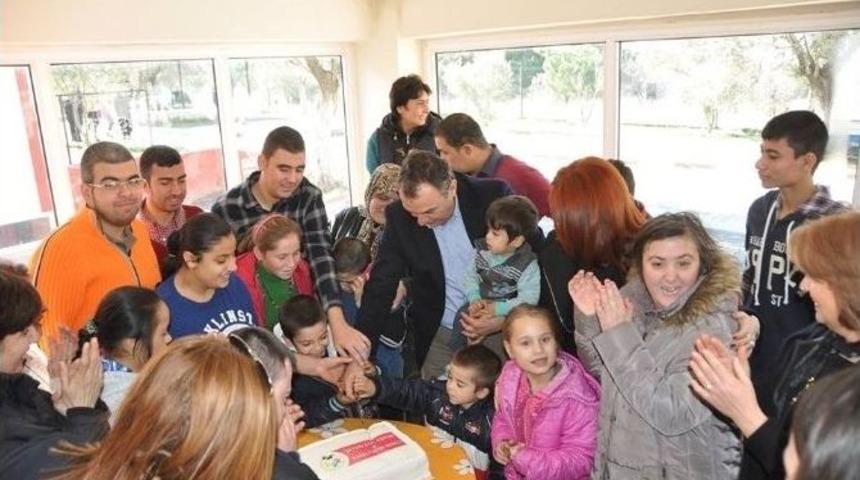 Ayvalık Belediyesi, Zihinsel Engellileri Meslek Sahibi Yapıyor
