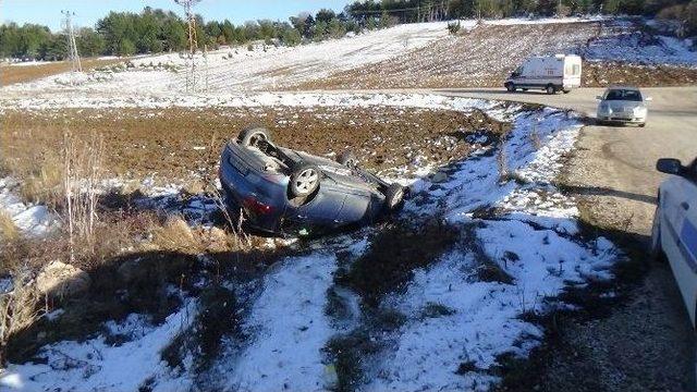 Fren Yerine Gaza Basınca Şarampole Uçtular