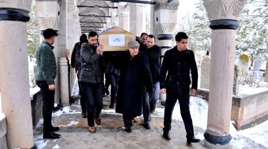 Ankara’daki Kazada Ölen 3 Kişi Erzincan’da Defnedildi