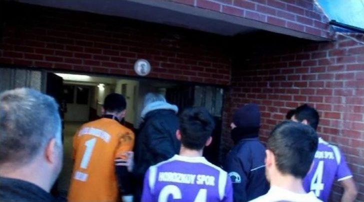 Bilecik’te Maç Sonu Saha Ve Soyunma Odası Koridorları Savaş Alanına Döndü G4