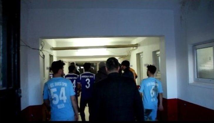 Bilecik’te Maç Sonu Saha Ve Soyunma Odası Koridorları Savaş Alanına Döndü G5