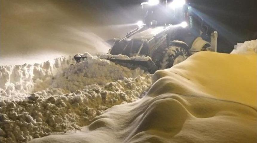 Hamur&rsquo;da Kar Temizleme &Ccedil;alışmaları