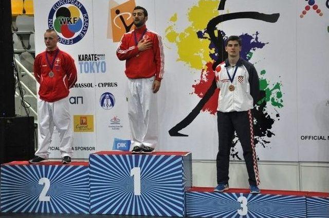 Bakan Çağatay Kılıç, Milli Karatecileri Tebrik Etti
