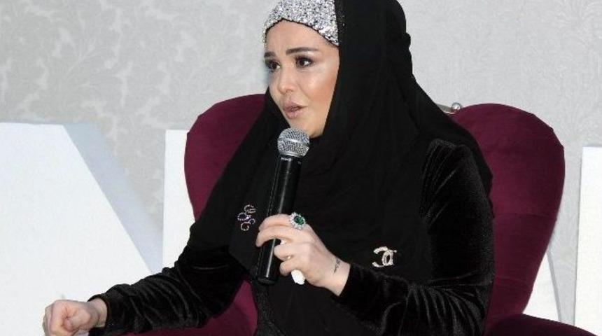 (&ouml;zel Haber) &Uuml;nl&uuml; Modacı Tesett&uuml;re Girme S&uuml;recini G&ouml;zyaşlarıyla Anlattı