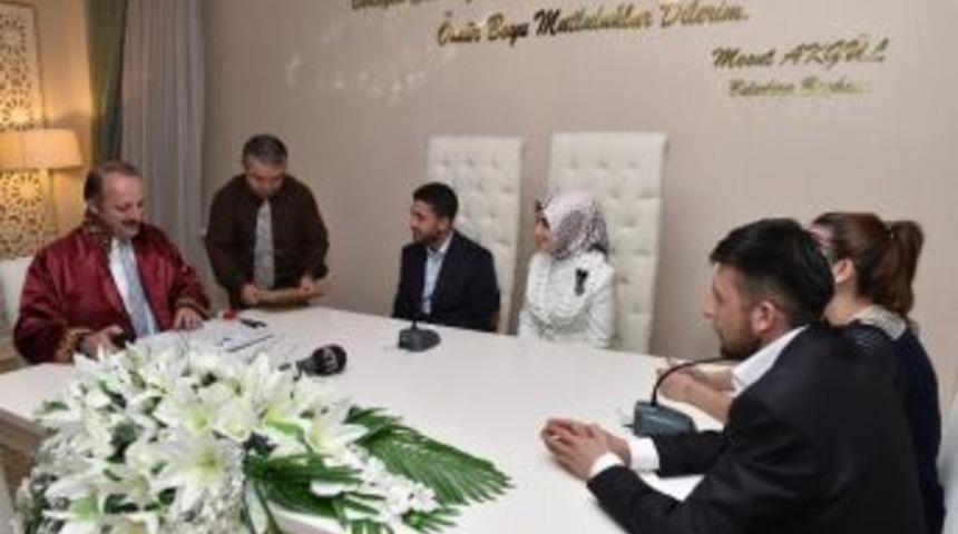 Mamak’ta Sevgililer Günü’ne Yoğun İlgi