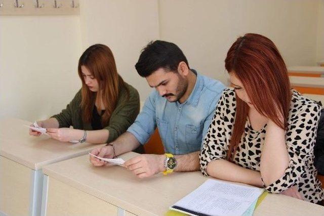 &ldquo;kadın Rekt&ouml;rden &Uuml;niversitelilere Anne Şefkati&rdquo; 2