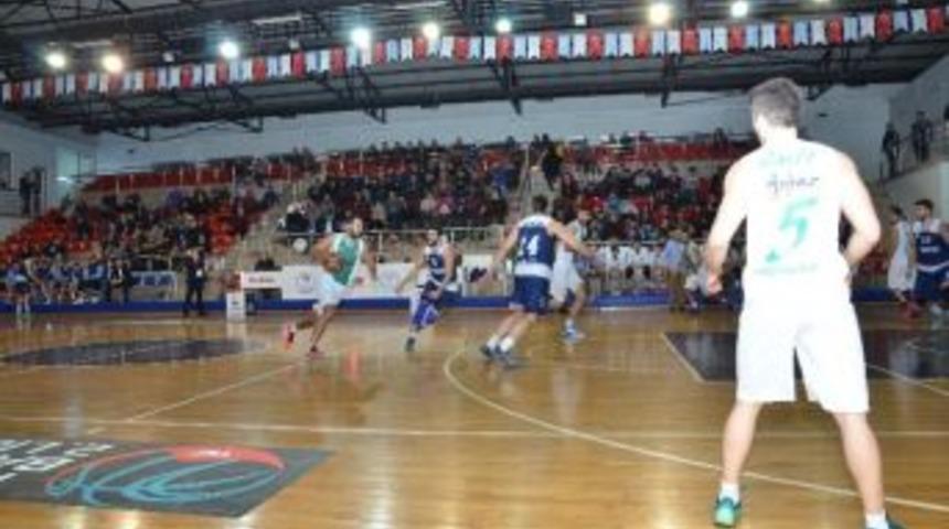 Deplasman Fatihi D&uuml;zce Belediyespor