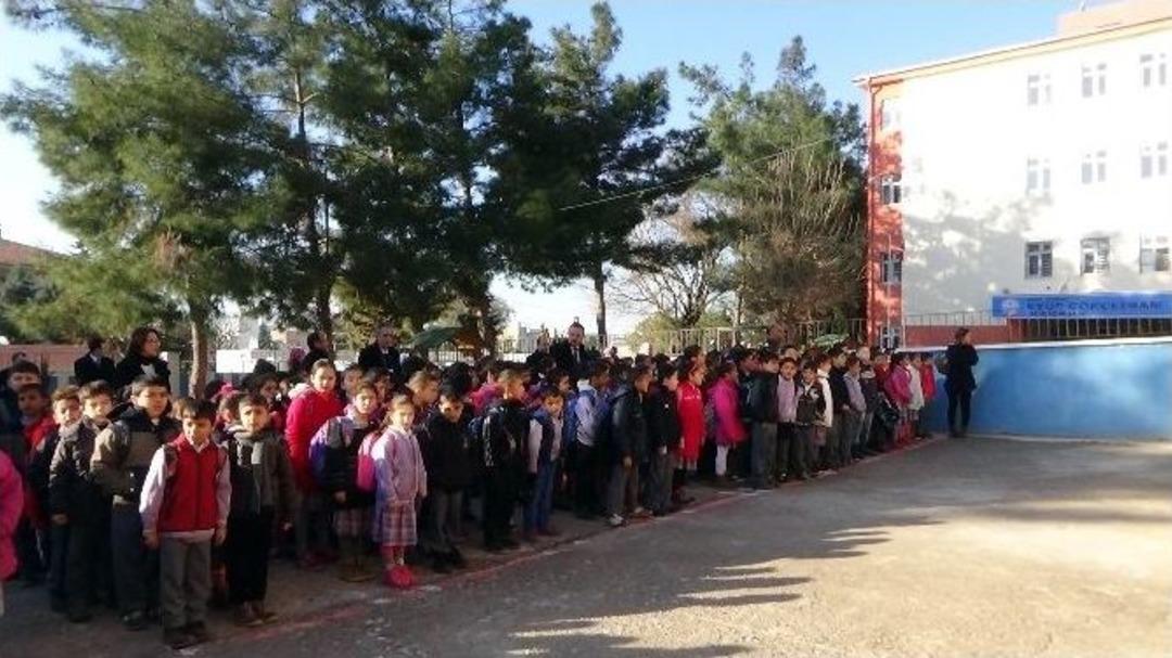 Roket&rsquo;in D&uuml;şt&uuml;ğ&uuml; Okulda G&ouml;zyaşı Ve H&uuml;z&uuml;nle Eğitime Başlandı