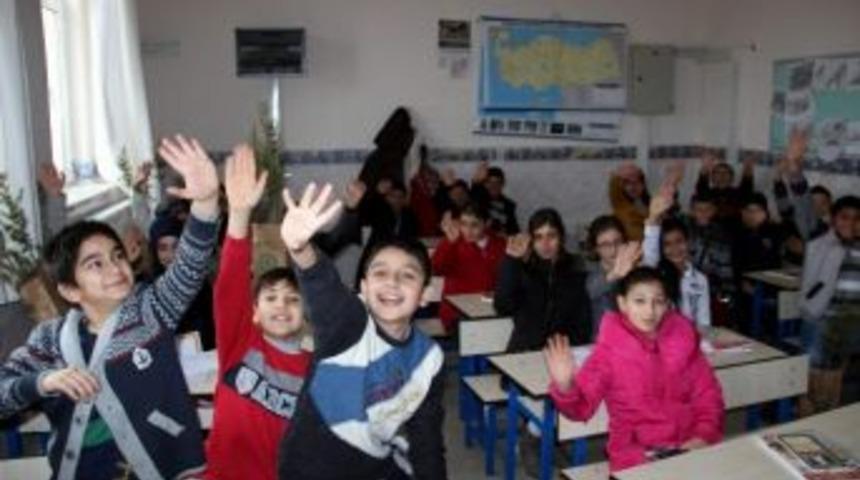 Nevşehir&rsquo;de 56 Bin &Ouml;ğrenci Ders Başı Yaptı