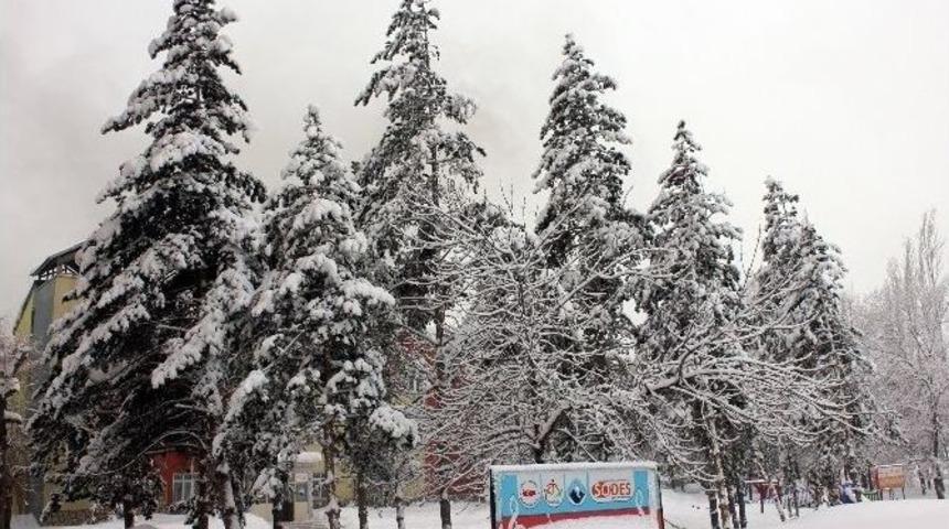 Ağrı&rsquo;da 225 K&ouml;y Yolu Ulaşıma Kapandı