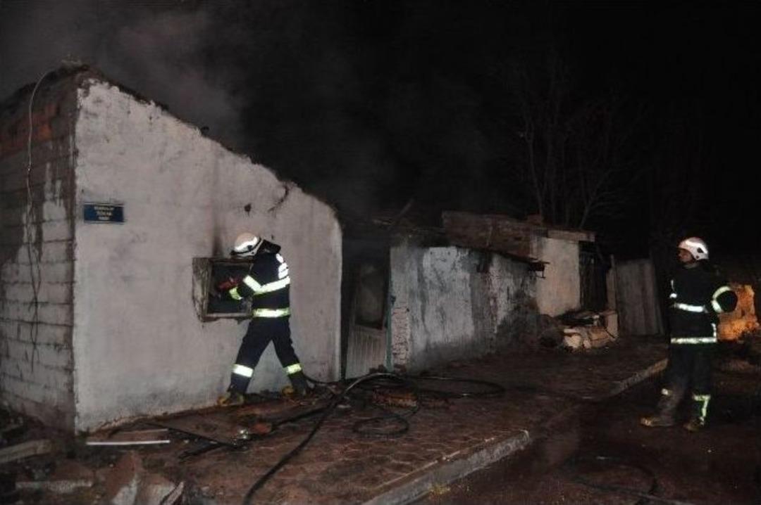 Eskişehir&rsquo;de Boş Evde Yangın