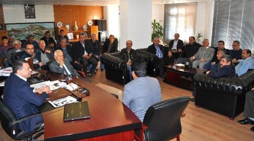 Başkan Turgut Muhtarlarla Bir Araya Geldi
