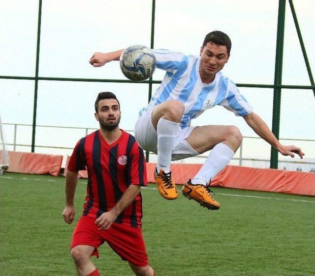 Metin Oktay Yeşil Sahada Anıldı