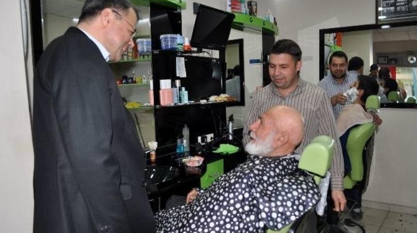 Başkan Turgut, Taşucu Esnafını Ziyaret Etti