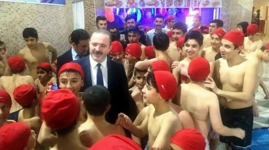 Tuşba Belediyesi&rsquo;nden &Ouml;ğrencilere Unutulmaz Bir Tatil