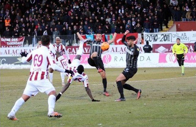 Elazığspor, 5 Maç Sonra Galibiyet Sevinci Yaşadı