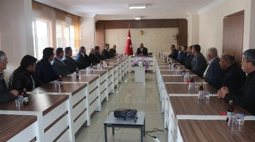 &Ccedil;amardı Muhtarlarından Vali Necmeddin Kılı&ccedil;&rsquo;a Ziyaret