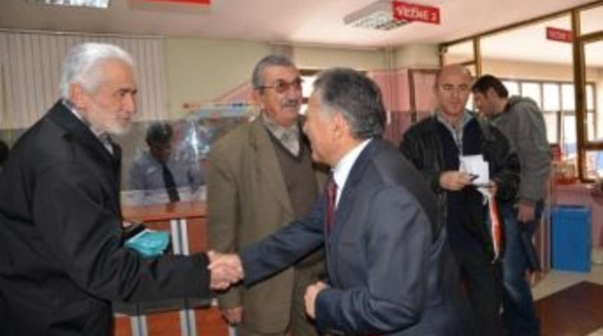 &Ccedil;evre Temizlik Vergileri İle Oturma Bankları, Kamelya Ve &Ccedil;&ouml;p Sepetleri İhale İle Satın Alınacak