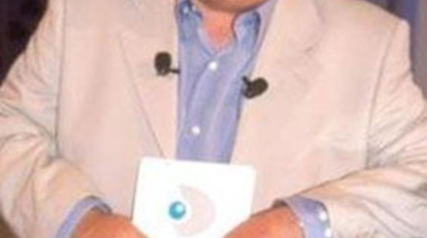 Ekrandan para dağıttılar