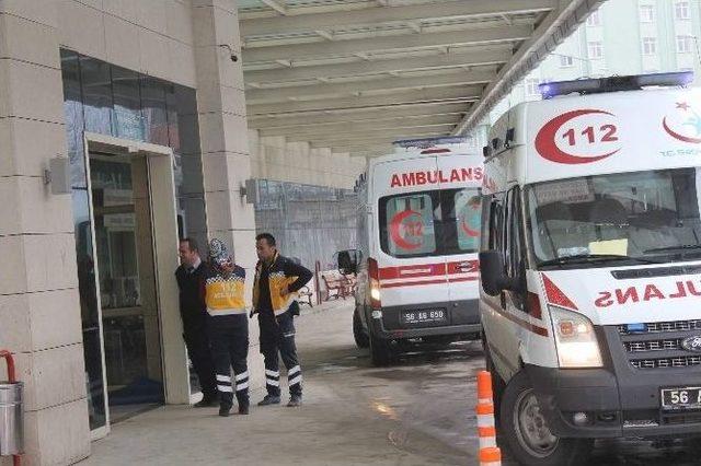 Siirt’te Öğretmen Ve İşçileri Taşıyan Minibüs Takla Attı: 12 Yaralı