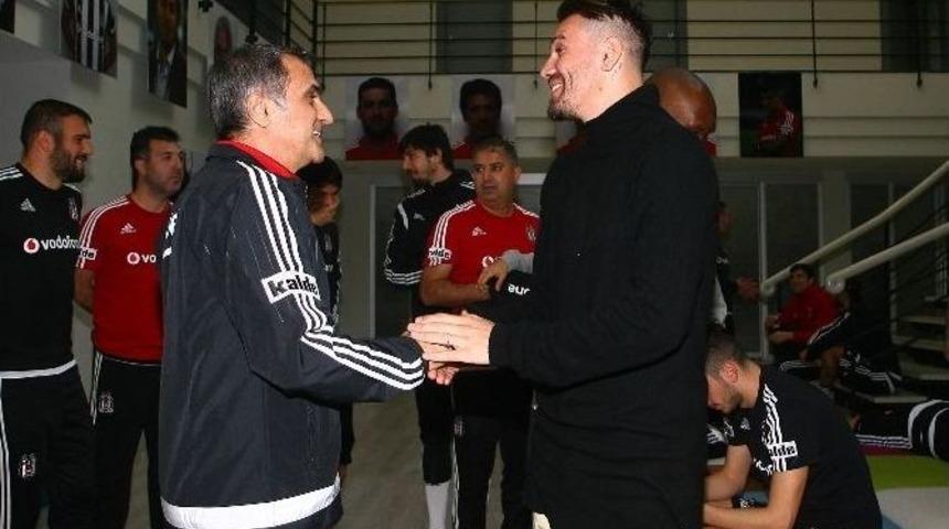 Ersan G&uuml;l&uuml;m Beşiktaş İle Vedalaştı