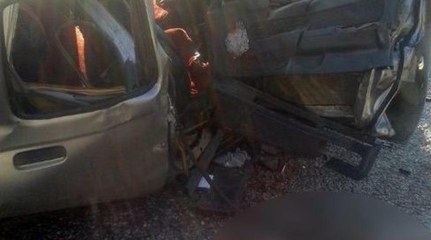 Bitlis&rsquo;te Trafik Kazası: 2 &Ouml;l&uuml;, 1 Yaralı