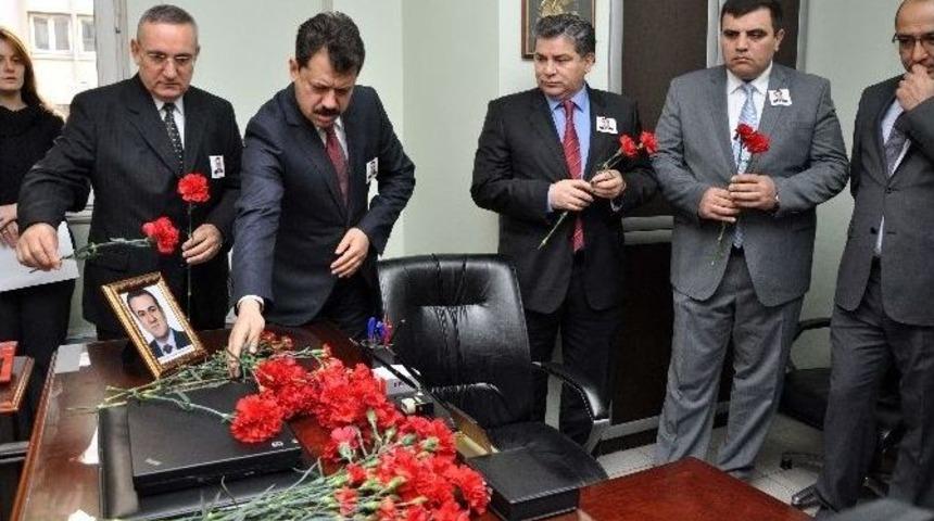 Kaza Kurbanı Cumhuriyet Savcısı Adliyedeki Odasında Anıldı