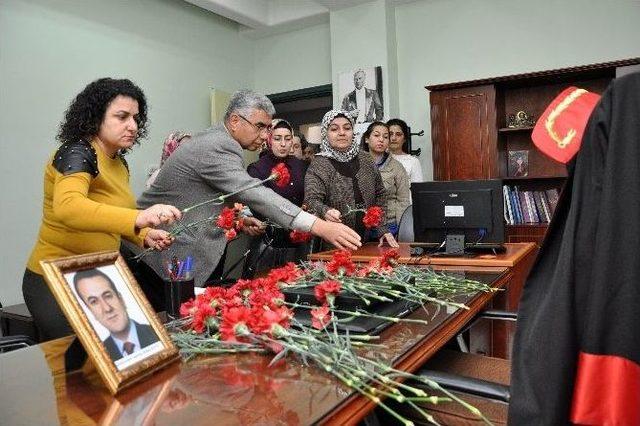 Kaza Kurbanı Cumhuriyet Savcısı Adliyedeki Odasında Anıldı