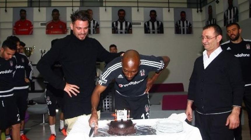 Atiba&rsquo;ya Doğum G&uuml;n&uuml; S&uuml;rprizi