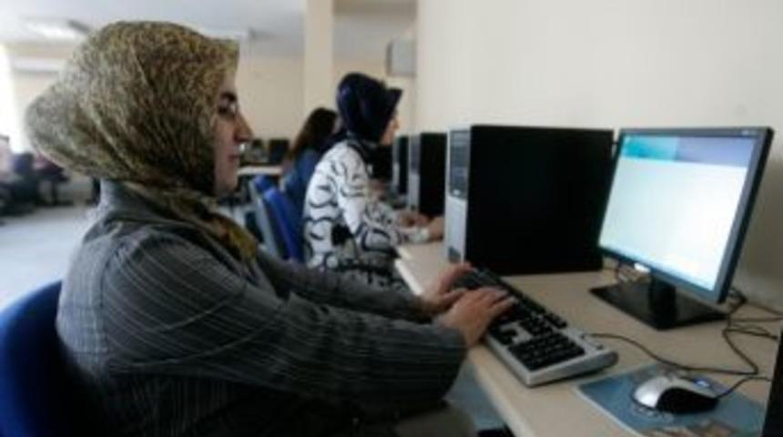 Komek İlçelere Hayat Veriyor