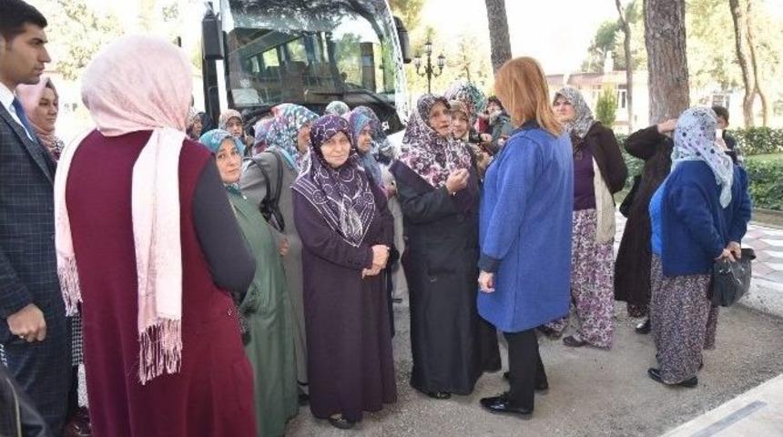 Osmancalılı Bayanlar, Yunusemre&rsquo;yi Gezdi