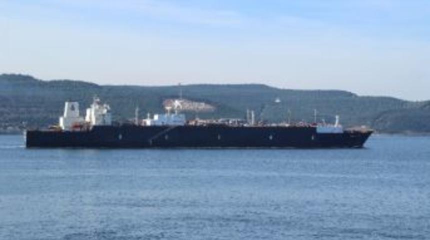 Doğalgaz Tankeri Çanakkale Boğazı’ndan Geçti